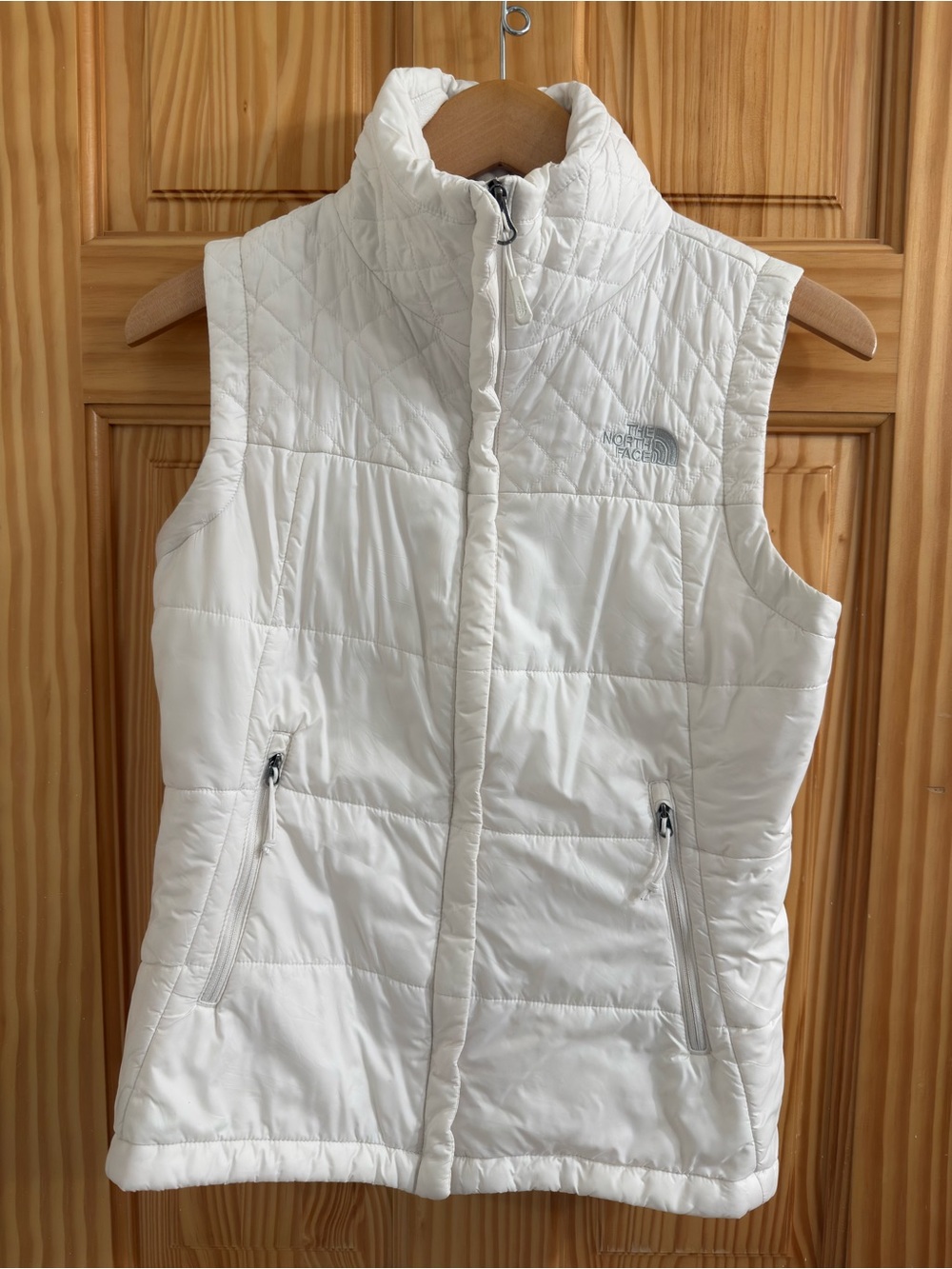 The North Face Women's White Quilted Insulated Vest